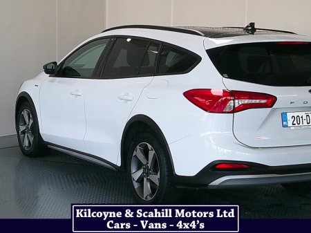 2020 Ford Focus - thumbnail 11