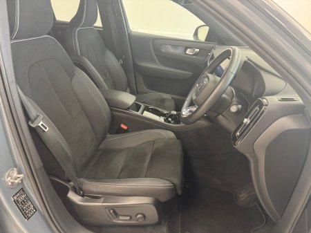 2022 Volvo XC40 BEV 231hp Plus €27,950 thumbnail