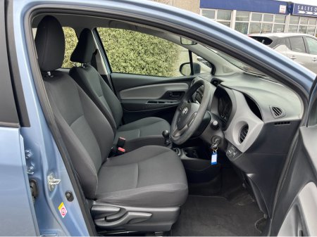 2015 Toyota Yaris TERRA 1.0 PETROL €8,950 thumbnail