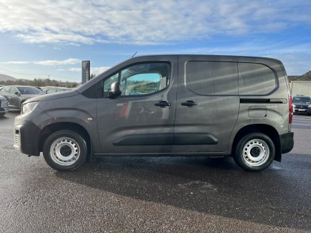 2021 Peugeot Partner 