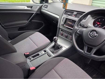 2014 Volkswagen Golf 1.6 TDI S BLUEMOTION 105PS 5DR €10,950 thumbnail