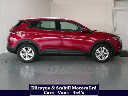 2020 Vauxhall Grandland X X SE TURBO D thumbnail