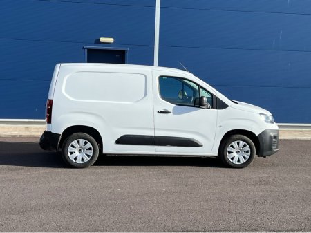 2021 Citroen Berlingo LX 1.5 BLUEHDI 75 S&S 650KG M €10,900 thumbnail