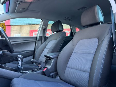 2016 Hyundai Tucson - thumbnail 10