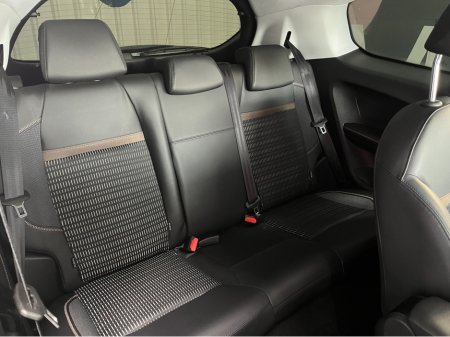 2015 Peugeot 208 - thumbnail 10