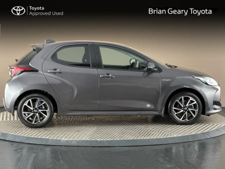 2021 Toyota Yaris LunaSport Hybrid €19,950 thumbnail