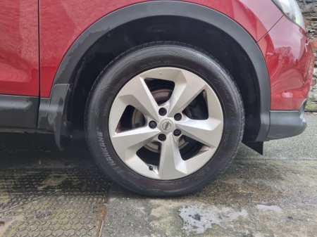 2017 Nissan Qashqai 1.2 PET XE CVT €10,000 thumbnail