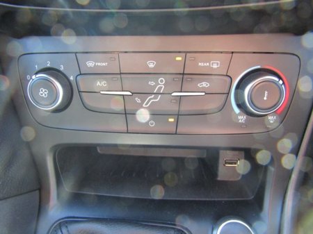 2017 Ford Focus - thumbnail 31