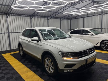 2017 Volkswagen Tiguan - thumbnail 11