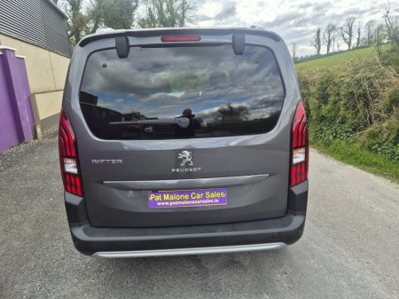 2022 Peugeot Rifter - photo 4