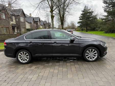 2017 Volkswagen Passat - thumbnail 6