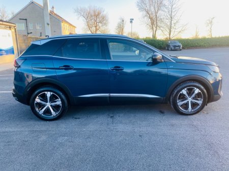2022 Peugeot 3008 - view 4