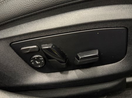 2022 BMW 5 Series - thumbnail 29