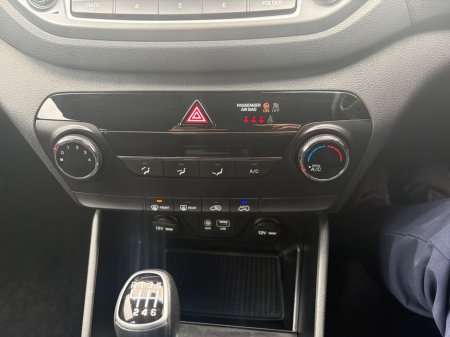 2018 Hyundai Tucson - thumbnail 17