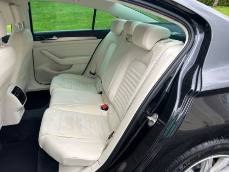 2016 Volkswagen Passat - thumbnail 11