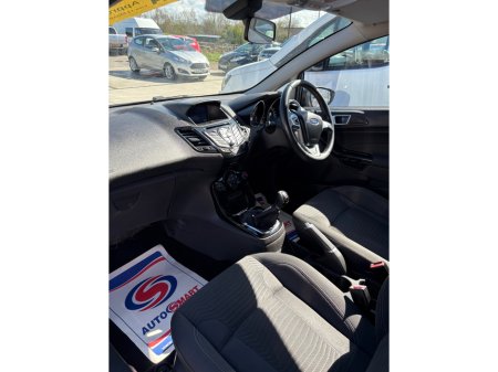 2016 Ford Fiesta - thumbnail 7