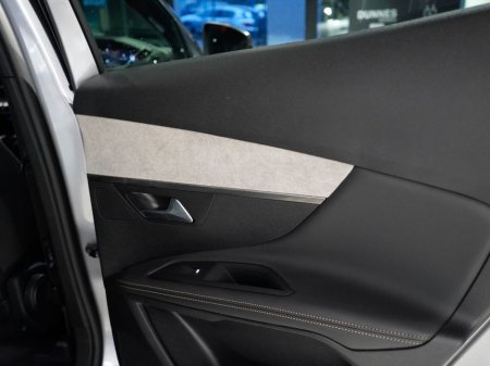 2024 Peugeot 3008 FL GT 1.5 HDI 130 Auto 6.4 4DR thumbnail