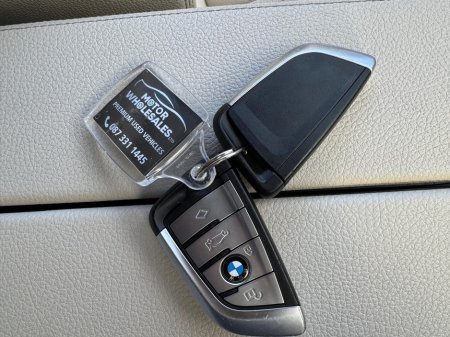 2023 BMW 5 Series - thumbnail 8