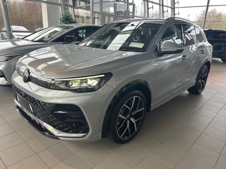 2025 Volkswagen Tiguan Tiguan R-Line 2.0TDi 150 DSG 2WD Auto Start/Stop €57,995 thumbnail