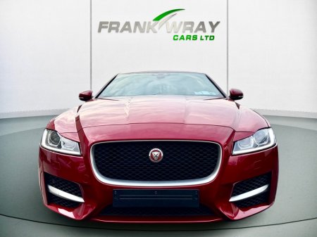 2018 Jaguar XF - thumbnail 2