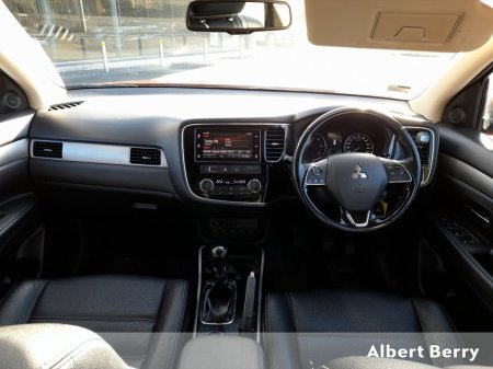 2017 Mitsubishi Outlander 5 SEATER 2.2 MANUAL €16,950 thumbnail