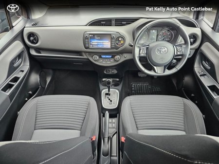 2018 Toyota Yaris - thumbnail 8