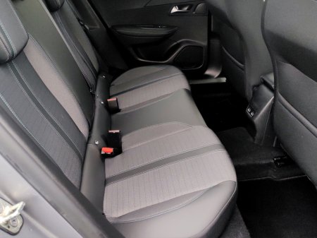 2023 Peugeot 2008 1.2 Puretech 100bhp Allure €25,950 thumbnail