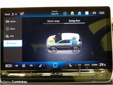 2025 Volkswagen Golf GTE | 272BHP | DSG | PHEV 19.7 kWh thumbnail