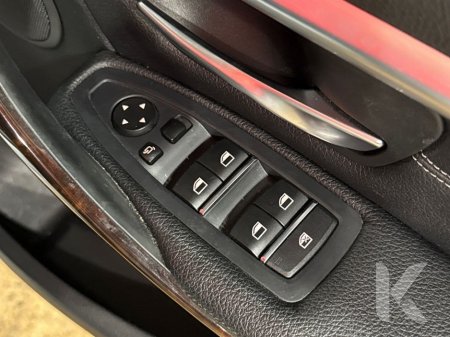 2016 BMW 3 Series - thumbnail 26