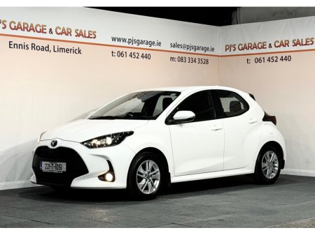 2022 Toyota Yaris HYBRID LUNA AUTO 4DR €21,990