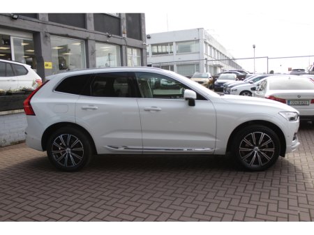 2020 Volvo XC60 - view 3