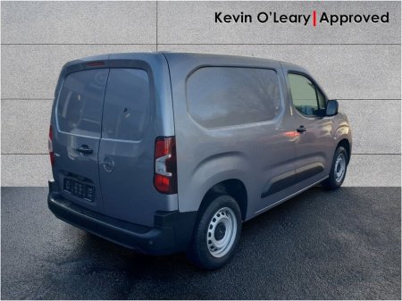 2025 Opel Combo 1.5 Komfort 1.5 100ps €23,857