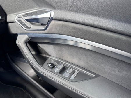 2022 Audi e-tron - thumbnail 13