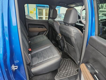 2025 Volkswagen Amarok - thumbnail 18