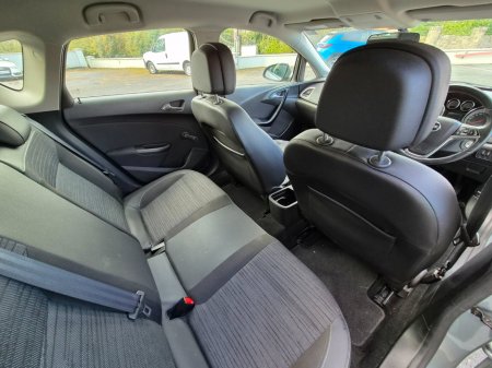 2015 Opel Astra - thumbnail 8