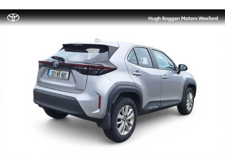 2022 Toyota Yaris Cross - thumbnail 2