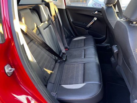 2018 Peugeot 2008 - thumbnail 9