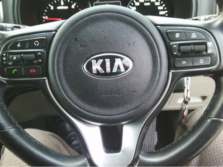 2017 Kia Sportage NCT 2027,€200 TAX, LEATHER  HEATED SEATS, REVERSE CAMERA, CRUISE, TAXED , LOW KMS. €15,999 thumbnail