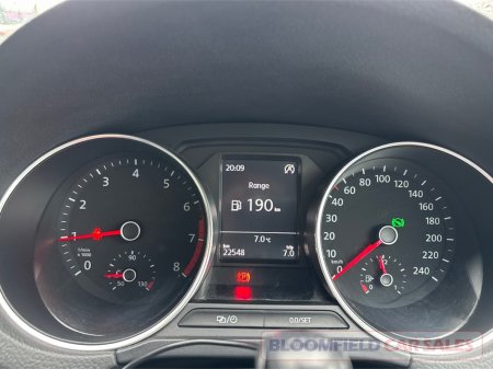 2016 Volkswagen Polo 1.2 , AUTO // LOW MILEAGE €11,950 thumbnail