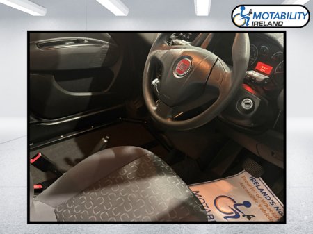 2014 Fiat Doblo Upfront Passenger Wheelchair Accessible €14,995