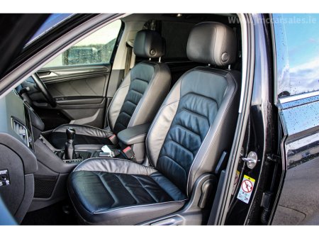 2021 Volkswagen Tiguan 2.0 TDI 150HP R-Line €34,995 thumbnail