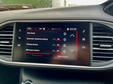 2018 Peugeot 308 - thumbnail 37