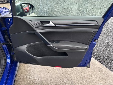 2019 Volkswagen Golf 2.0 TSI 5DR 300HP DSG 4M R €34,995 thumbnail