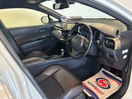 2017 Toyota C-HR 1.8 HYBRID LUNA SPORT €17,250 thumbnail