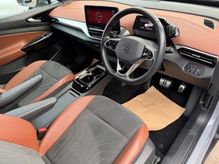 2022 Volkswagen ID.4 Pure 52kWh Life SUV 5dr Electric Auto (148 ps) thumbnail