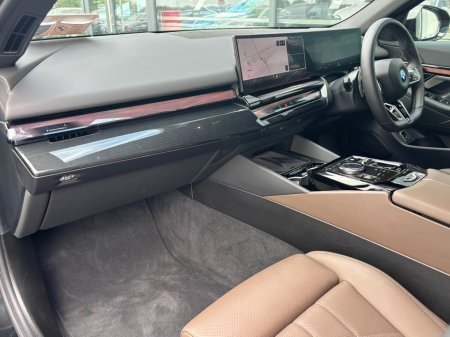 2025 BMW 5 Series 530e M Sport Auto €64,990 thumbnail