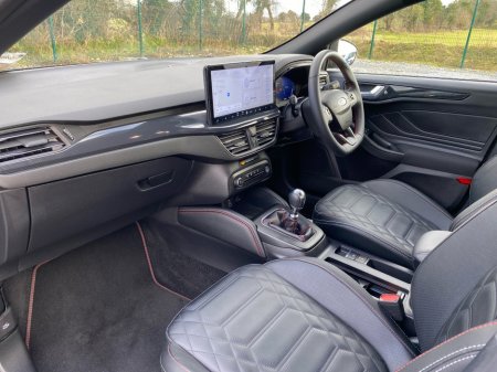 2023 Ford Focus ST-Line X 1.0 MHEV 125BHP... Full leather thumbnail