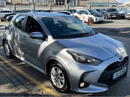 2023 Toyota Yaris - thumbnail 6