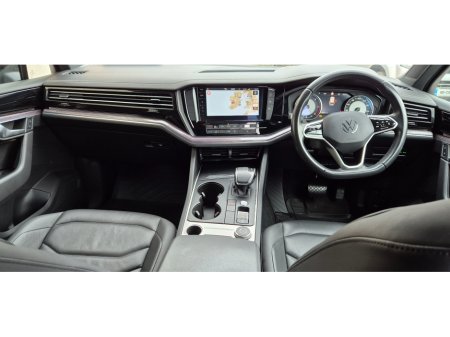 2023 Volkswagen Touareg - thumbnail 14