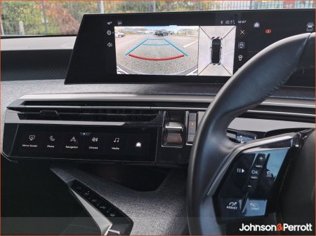 2025 Peugeot 3008 1.2 MHEV PureTech 136bhp eDCS6 Allure €38,900 thumbnail